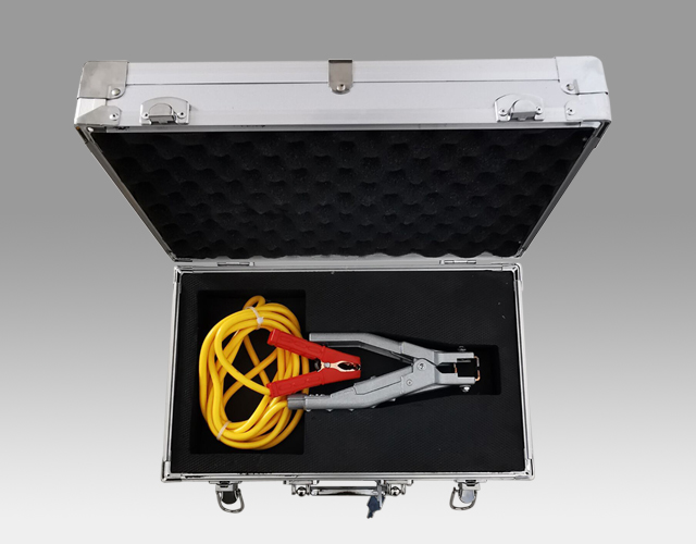 靜電接地報(bào)警器--保障現(xiàn)場(chǎng)安全生產(chǎn)的設(shè)備之一